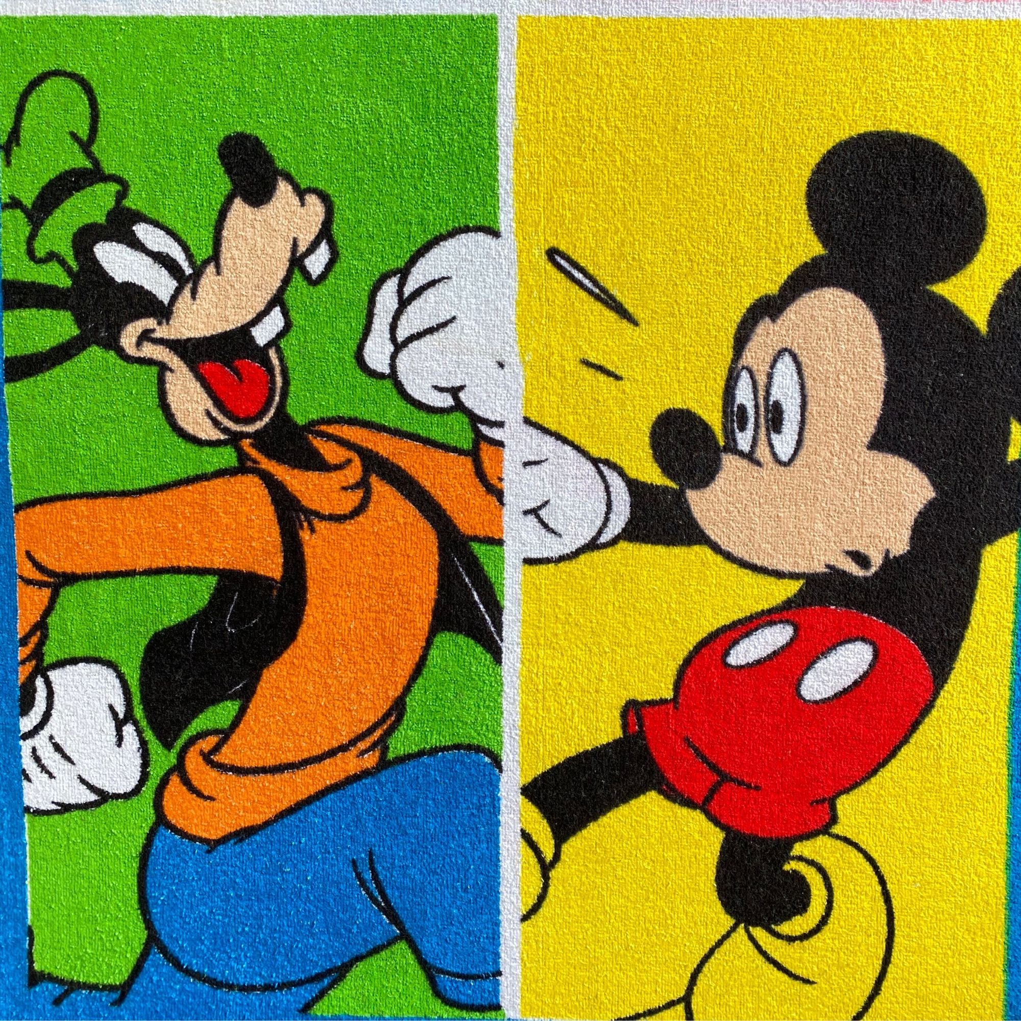 Toalla Licencia oficial de Mickey Mouse.