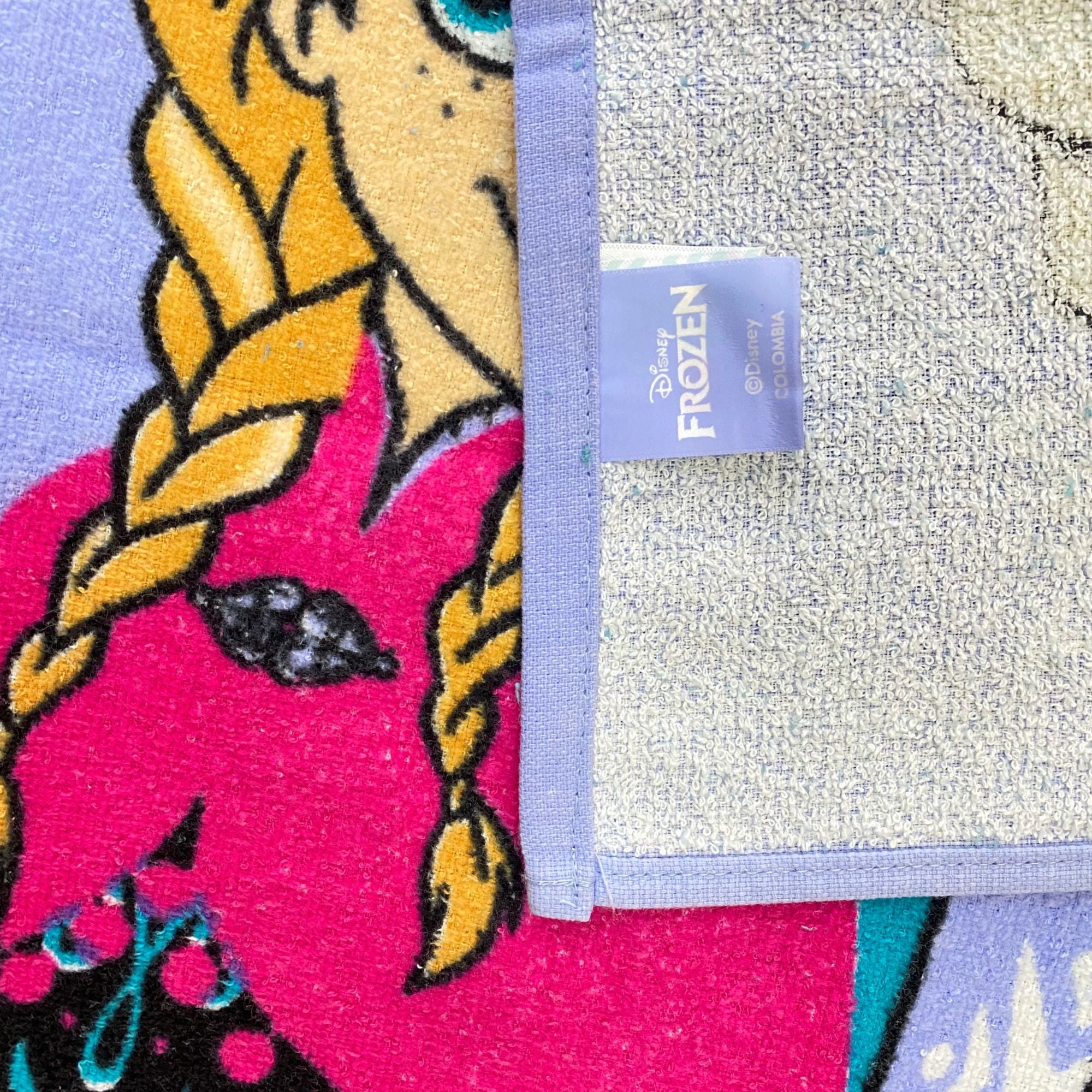 Toalla de Frozen licencia oficial Disney de 60 x 1.20 cms